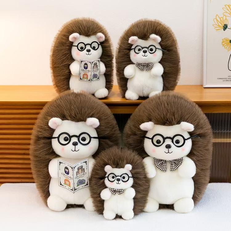 Brinquedo de pelúcia ouriço com óculos