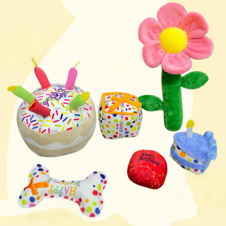 Brinquedos de pelúcia para aniversários de animais de estimação